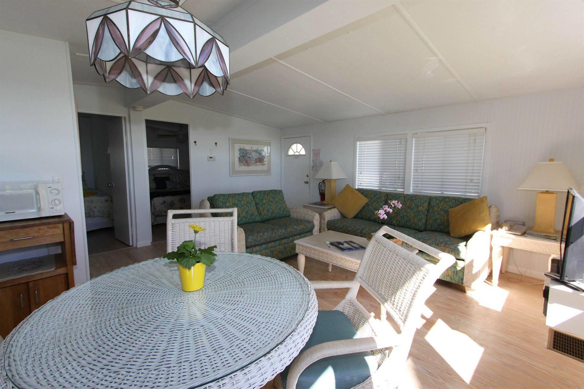 Gulf Breeze Cottages ซานิเบล ภายนอก รูปภาพ